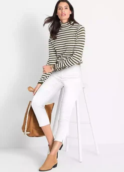 Push-Up Straight Leg Jeans